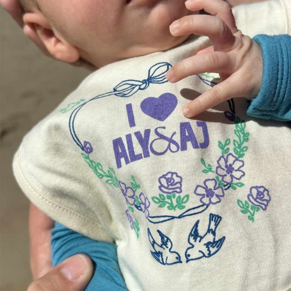 I Heart Aly & AJ Bib