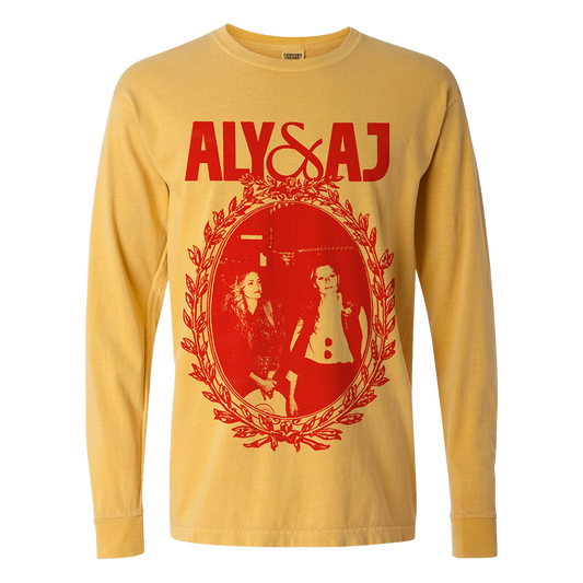 Photo Wreath Red/Yellow Long Sleeve